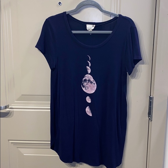 La Hearts Tops - 💥3/$25💥 🌀LA Hearts Moon Top